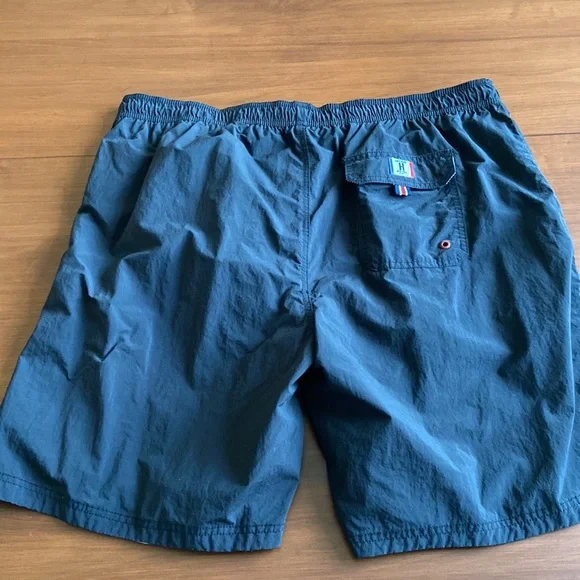 Tommy Hilfiger Black Mesh Interior Pocketed Mens Swim Trunks - Picture 3 of 8